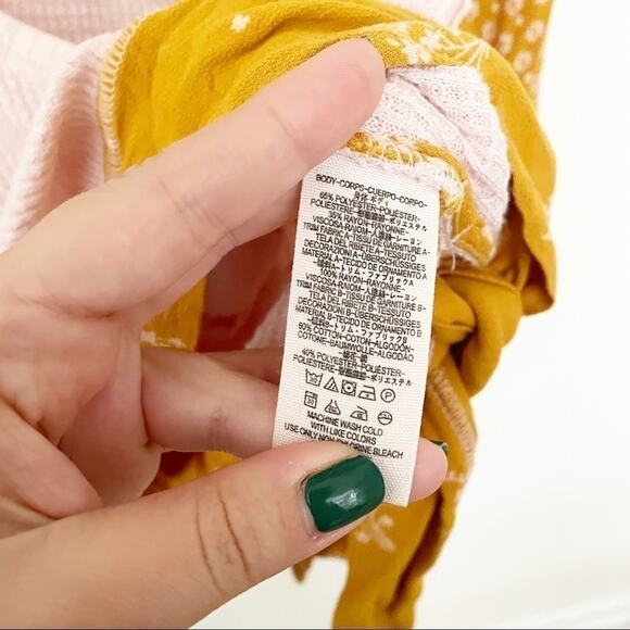 Free People Auxton Balloon Sleeve Surplice Neckline Yellow & Blush Blouse Sz XS - Picture 9 of 9